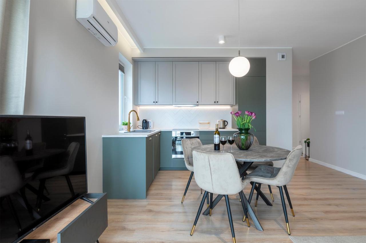 River View - Widok Na Wode, Parking W Hali, 3pok I 5 Lozek, Klima, Netflix I Max, Centrum Ilawa